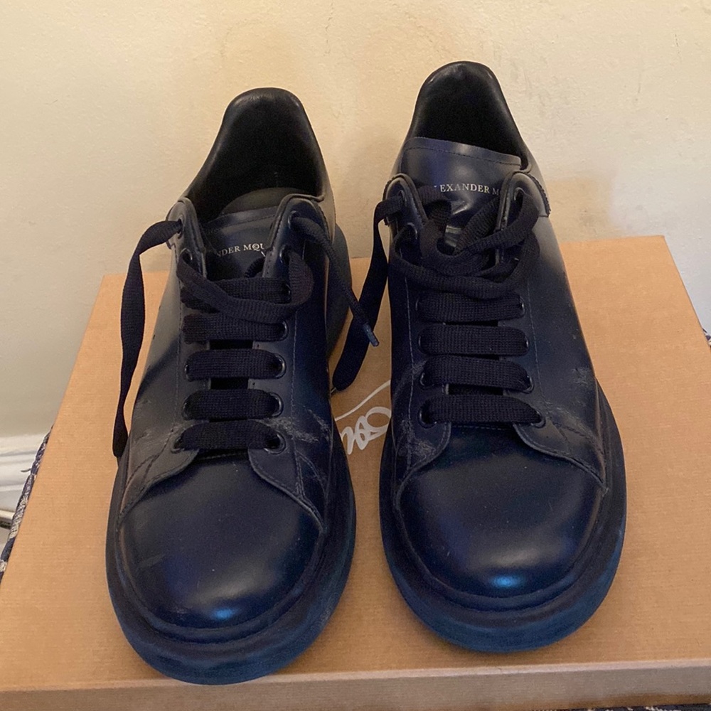 Alexander McQueen Navy Classic Platform Sneaker